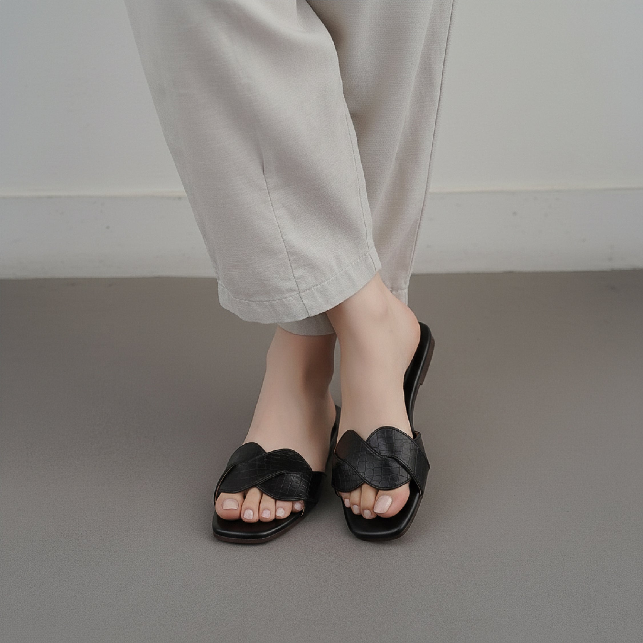 Sora - Black